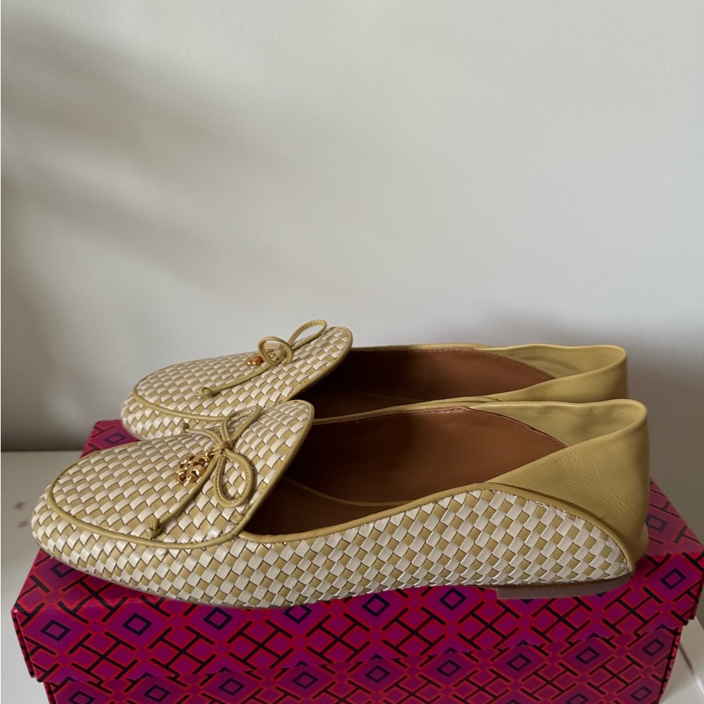 Tory Burch Charm Loafer NWT Woven
